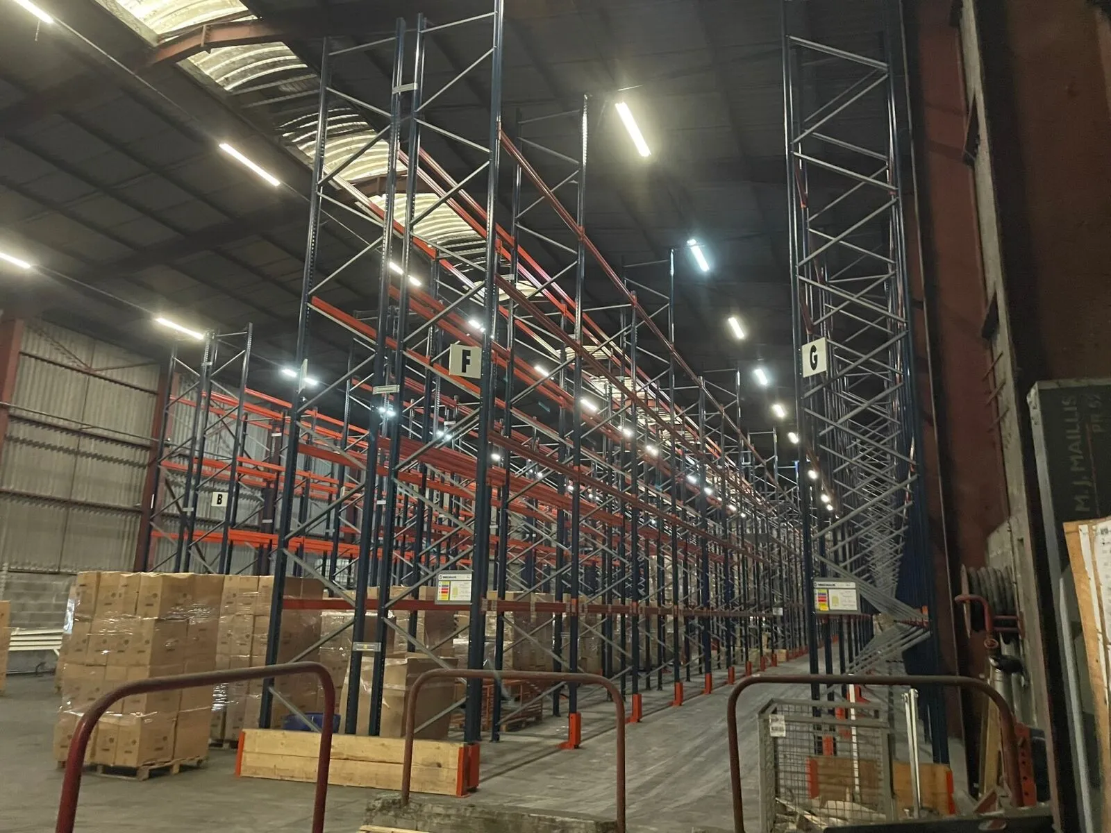 Photo d'allées palettes (lumière naturelle)